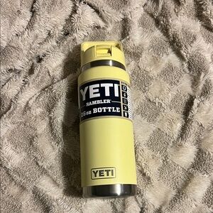 Yeti Rambler 26oz Bottle in Soft Yellow